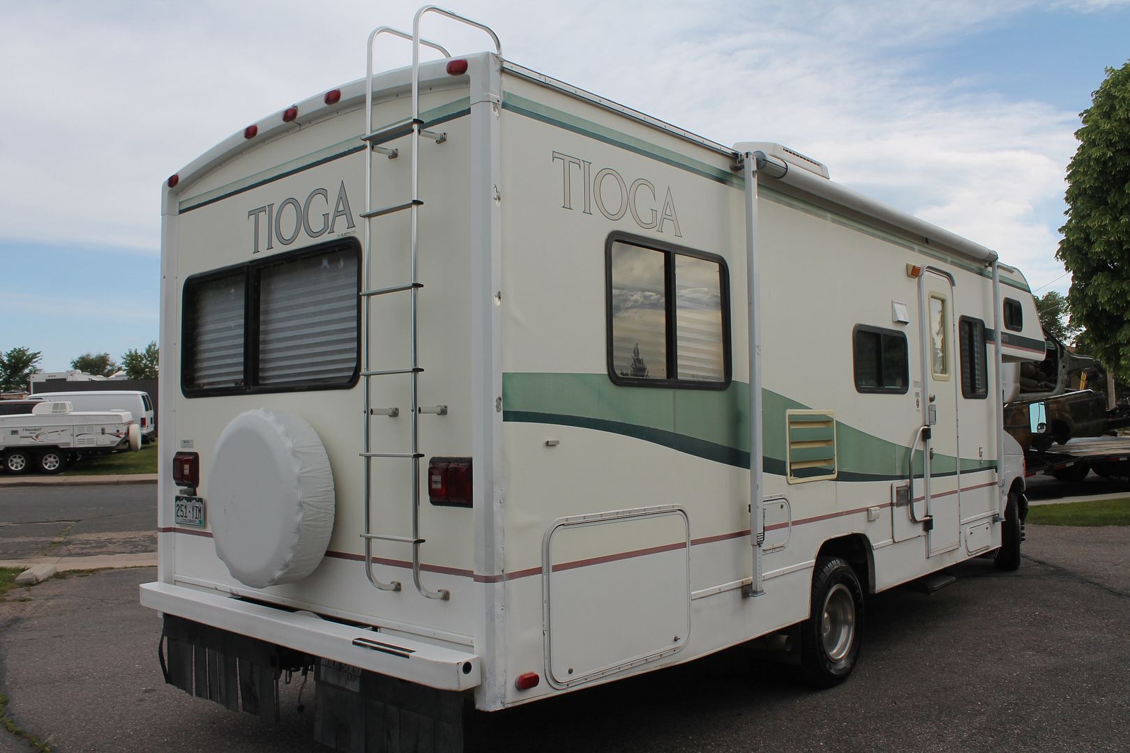 1997 Ford Eseries Fleetwood Tioga Motor home Class C RV ***SOLD